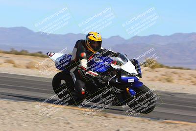 media/Jan-13-2024-SoCal Trackdays (Sat) [[9c032fe5aa]]/Turn 14 Inside (150pm)/